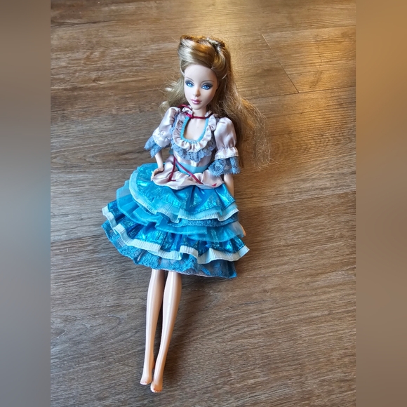 MATTEL 2007 Alice in Wonderland Alice Barbie Silver Label Collector's Item USED - Picture 8 of 10
